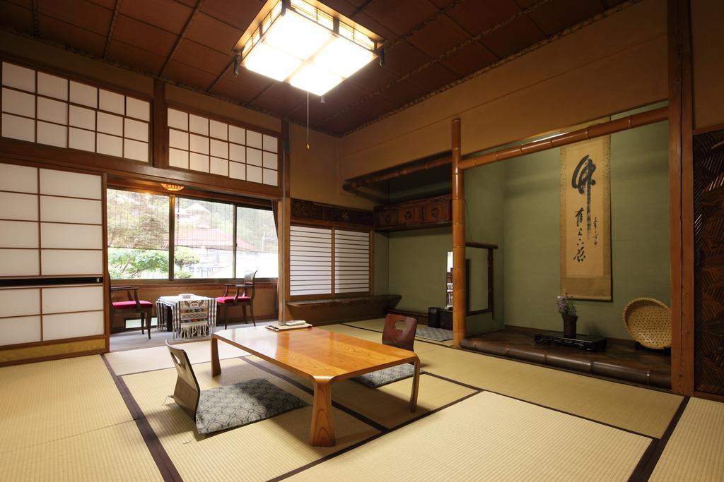 Shimizu Ryokan Yufuin Luaran gambar