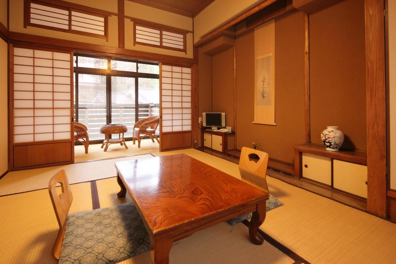 Shimizu Ryokan Yufuin Luaran gambar